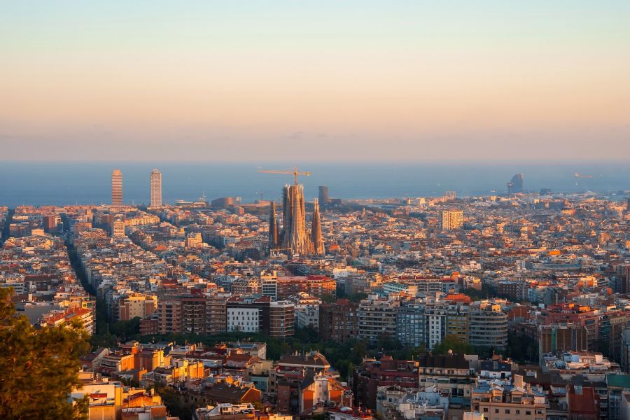 Barcelona Airport car rental options for exploring the city and surrounding areas