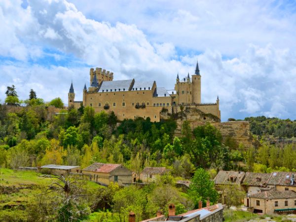 The Complete Guide to Spain's Castles and Medieval Villages by Car